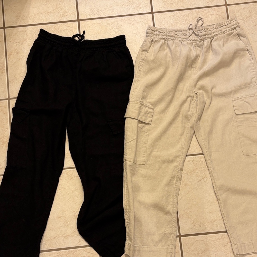 Time and Tru Black and Cream Cargo Jogger Pants Pair